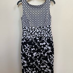 White House Black Market - size 8